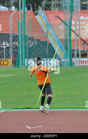 Athlète prend part au lancer du javelot lors des Championnats du monde junior de l'IAAF de 2013 du 12 au 14 juillet, 2013 à Donetsk, Ukraine Banque D'Images