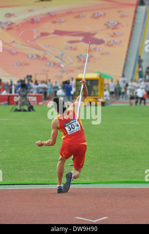 Athlète prend part au lancer du javelot lors des Championnats du monde junior de l'IAAF de 2013 du 12 au 14 juillet, 2013 à Donetsk, Ukraine Banque D'Images