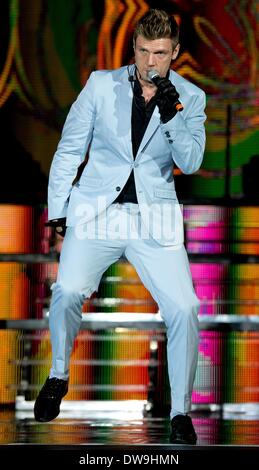 Munich, Allemagne. 06Th Mar, 2014. Nick Carter des Backstreet Boys Band US effectue sur la scène de la Halle olympique de Munich, Allemagne, 03 mars 2014. C'était la première fois en près de dix ans que tous les membres originaux du groupe a donné un concert ensemble. Photo : Sven Hoppe/dpa/Alamy Live News Banque D'Images