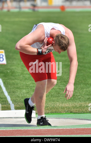 Adrian Walczynski effectue le lancer du poids au cours de l'IAAF 2013 World Junior Championships du 12 au 14 juillet, 2013 à Donetsk, Ukraine Banque D'Images