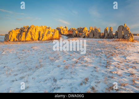 Fort naturelle sculptée dans le grès (Oligocenne La Formation de White River) par l'érosion en hiver - monument historique et géologique Banque D'Images