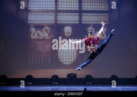Berlin, Allemagne. 4e Mar, 2014. Rasta Thomas' Roméo et Juliette - à partir de la 04.03 au 09.03.2014 est à voir le rock classique ballet Roméo et Juliette ' ' par Rasta Thomas et Adrienne Canterna, déjà connu par sa production ' rock ', le serrant dans l'admiral's palace à Berlin. © Reynaldo Paganelli/NurPhoto ZUMAPRESS.com/Alamy/Live News Banque D'Images