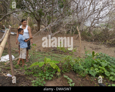 EL SALVADOR, Jujutla. Les pauvres agriculteurs. Banque D'Images