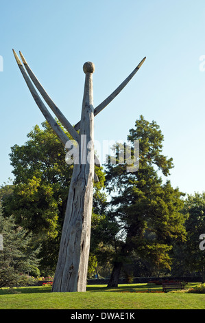 Une sculpture sur bois d'un géant de boscawen Park, Truro, Cornwall, uk Banque D'Images