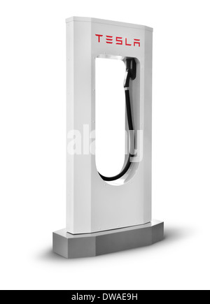 Tesla supercharger charge isolé sur fond blanc avec clipping path Banque D'Images