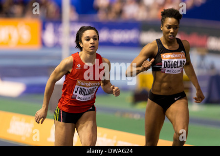 Jodie Williams & DOUGLAS Montell, 60m de la chaleur en salle d'athlétisme, Sheffield England UK. Banque D'Images