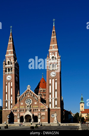 Dom Square et Eglise Votive de Szeged Hongrie région Csongrad Banque D'Images