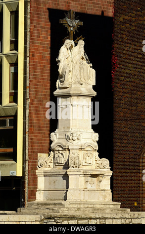 Colonne de la Sainte Trinité de la place dom Szeged Hongrie région Csongrad Banque D'Images