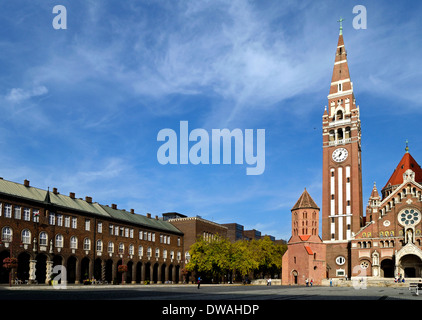 Dom Square et Eglise Votive de Szeged Hongrie région Csongrad Banque D'Images