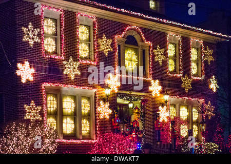 Les lumières de Noël à Brooklyn New York Banque D'Images