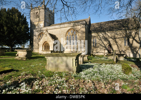 Église Sainte-Marie de perce-neige, Beverston Gloucestershire Banque D'Images