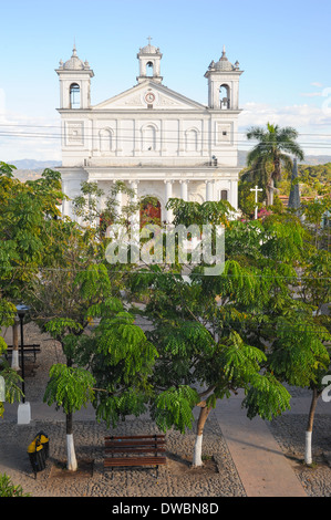 L'église de Suchitoto sur El Salvador Banque D'Images