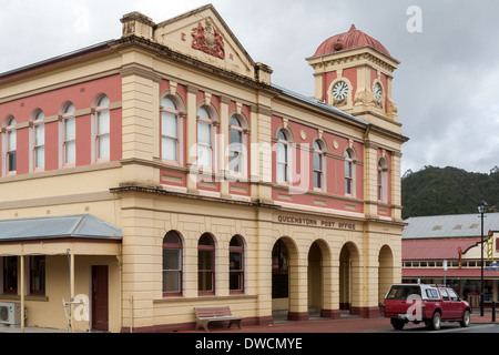 1902 poste, ville historique de Queenstown, Tasmanie, Australie Banque D'Images