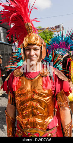 Port of Spain, Trinidad, 4 mars 2014. Masquerader dans le 'Carnaval' Harts Mascamp sous le thème "De l'amour et la guerre". Crédit : Tom Arne Hanslien/Alamy Live News Banque D'Images