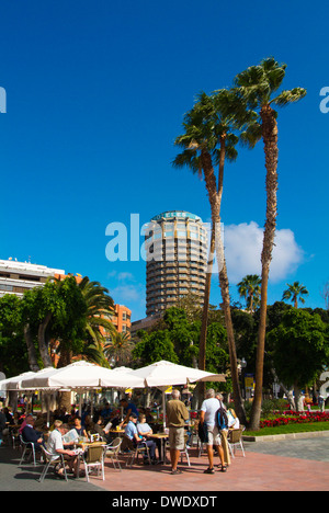 Terrasses de restaurants, Parque Santa Catalina Park square, Las Palmas de Gran Canaria, Îles Canaries, Espagne, Europe Banque D'Images