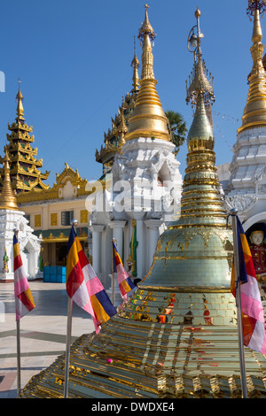 Le complexe de la pagode Shwedagon, officiellement intitulé Zedi Shwedagon Daw. Dans la ville de Yangon au Myanmar (Birmanie). Banque D'Images