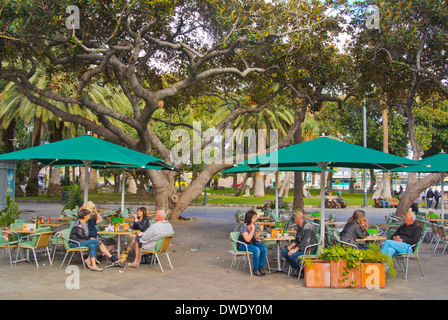 Terrasse de café, Parque de San Telmo square, Triana, Las Palmas de Gran Canaria, Gran Canaria Island, les îles Canaries, Espagne Banque D'Images