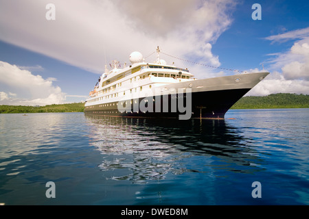 Orion bateau de croisière, l'île de Nggela, Îles Salomon, Mélanésie et Solomon Islands Cruise, Pacifique Sud Banque D'Images