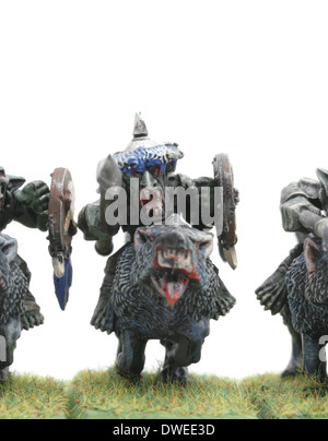 Wolf Goblin cavaliers armés de lances et boucliers. peint par [hotographer Banque D'Images