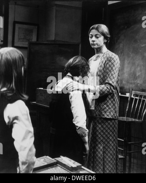 Maggie Smith en classe avec deux étudiants, sur-ensemble du film, 'Le premier de Miss Brodie', 1969 Banque D'Images