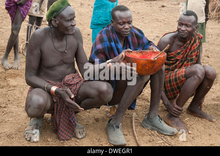 Tribu des Nyangatom Banque D'Images