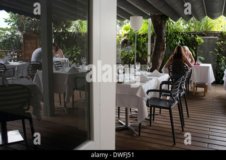 Villa angélique, offre le déjeuner, de type de cuisine 'bar'. Une carte hebdomadaire tentant et fabuleux buffet de desserts, servis sur la terrasse Banque D'Images