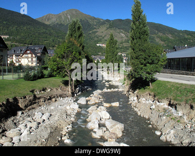 Paysage en Vielha près du tunnel de Vielha, la route N 230, Escaldes-Engordany, Viella, Val d'Aran, vallée d'Aran, Pyrénées, Lleida Banque D'Images