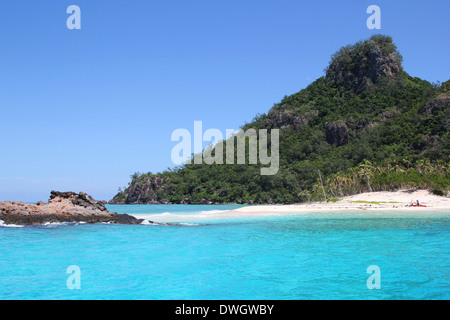 Parfaite pour la plongée et la natation avec des plages de sable blanc, pur Modriki est une toute petite île, partie de Yasawa Islands à Fidji. Banque D'Images