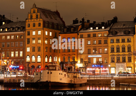 Vue sur le port de grain ('Kornhamnstorg Carré'), Gamla Stan, Stockholm, Suède. Vu de Slussen.