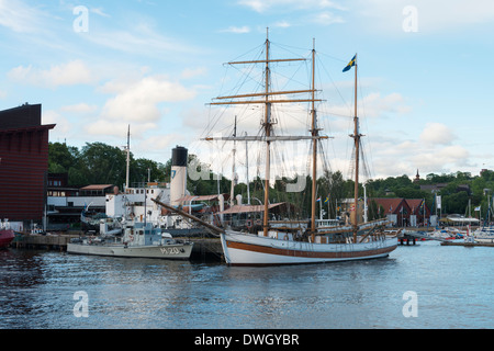 Les navires historiques amarrés au musée Vasa (Vasamuseet'), sur l'île de Djurgården, Stockholm, Suède Banque D'Images