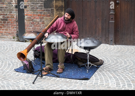 Musicien ambulant à Bruges Banque D'Images