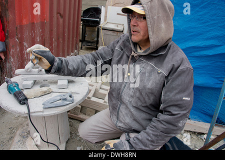 Au Canada, le Nunavut, région de Qikiqtaaluk, Cape Dorset. Capitale de l'art inuit, célèbre pour la fabrication d'impression natif et sculpture en pierre. Banque D'Images