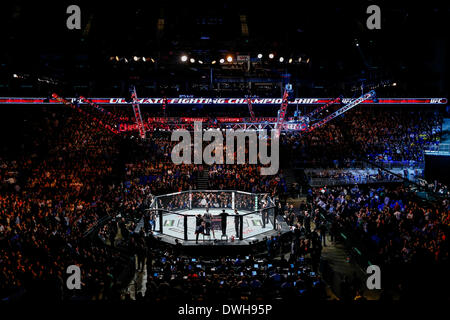 Londres, Royaume-Uni. 05Th Mar, 2014. Une vue générale de l'arène au cours de la carte principale lors de l'UFC Fight Night London de l'O2 Arena. Credit : Action Plus Sport/Alamy Live News Banque D'Images