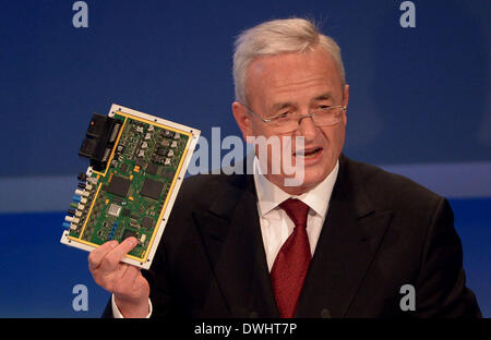 Hanovre, Allemagne. 09Th Mar, 2014. Pdg de Volkswagen Martin Winterkorn parle lors de l'ouverture officielle d'activité pour l'ordinateur expo CeBIT à Hanovre, Allemagne, 09 mars 2014. La Grande Bretagne est le pays partenaire à l'occasion du CeBIT qui se poursuit jusqu'au 14 mars 2014. Photo : PETER STEFFEN/dpa/Alamy Live News Banque D'Images