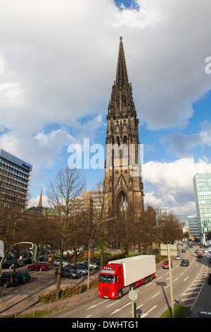 Hambourg, Allemagne - 20 avril 2010 : ruines de l''Église Saint-Nicolas dans le centre de Hambourg, Allemagne. Banque D'Images