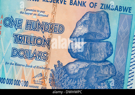 Zimbabwe - billets de cent mille milliards de dollars Banque D'Images