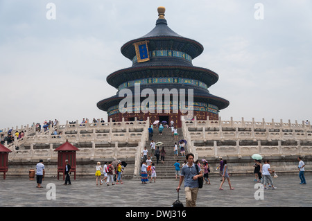 Usine de touristes devant le Temple du Ciel à Beijing, Chine. Banque D'Images