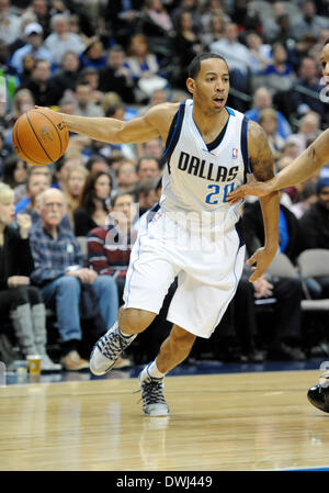 Dallas, Texas, USA. 9 mars 2014. Mar 09, 2014 : Dallas Mavericks point guard Devin Harris # 20 a marqué 20 points au cours d'un match de NBA entre les Indiana Pacers et les Dallas Mavericks à l'American Airlines Center de Dallas, TX Dallas battu Indiana 105-94 Crédit : Cal Sport Media/Alamy Live News Banque D'Images