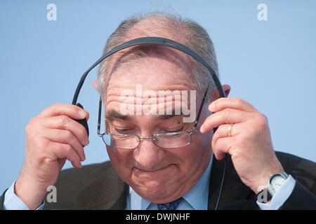 Berlin, Allemagne. 10 Mar, 2014. Le ministre des Affaires étrangères portugais Rui Machete assiste à la deuxième Anglais-italien Forum à Berlin, Allemagne, 10 mars 2014. Photo : MAURIZIO GAMBARINI/dpa/Alamy Live News Banque D'Images