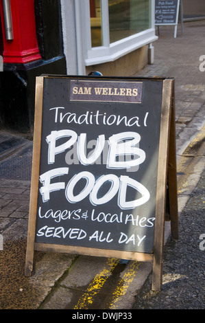 Wellers Sam pub bar traditionnel à Bath Somerset Angleterre publicité alimentaire Banque D'Images