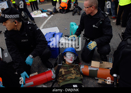 Faslane365 1er octobre 2007, un an de blocus pacifique continue de la base Trident Banque D'Images