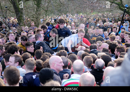 Les jours gras Royal Match de football ,Ashbourne, Derbyshire, Royaume-Uni.2014. Banque D'Images