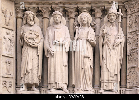 Détails architecturaux de Cathédrale Notre Dame de Paris Banque D'Images