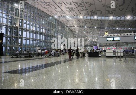 Le nouveau terminal de l'aéroport de Kolkata des départs internationaux le 17 février 2014 à Kolkata, Inde. Banque D'Images