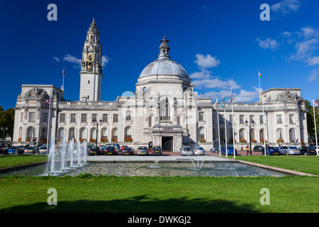 L'Hôtel de Ville, Centre municipal de Cardiff, Pays de Galles, Royaume-Uni, Europe Banque D'Images