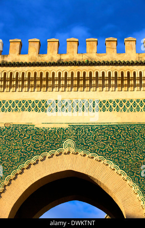 Bab Bou Jeloud, Fès, Maroc, Afrique du Nord, Afrique Banque D'Images