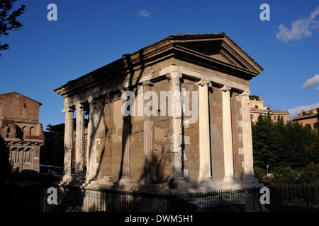 Italie, Rome, tempio della Fortuna virile, temple de Portunus virilis Banque D'Images