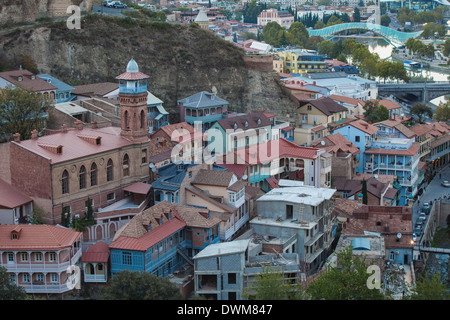 Vue sur la vieille ville et la forteresse de Narikala, Tbilissi, Géorgie, Caucase, Asie centrale, Asie Banque D'Images