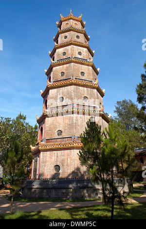 La pagode de Thien Mu, Hue, Vietnam, Indochine, Asie du Sud-Est, l'Asie Banque D'Images