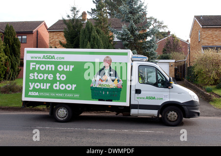 L'Asda delivery van, Radford Semele, Warwickshire, UK Banque D'Images